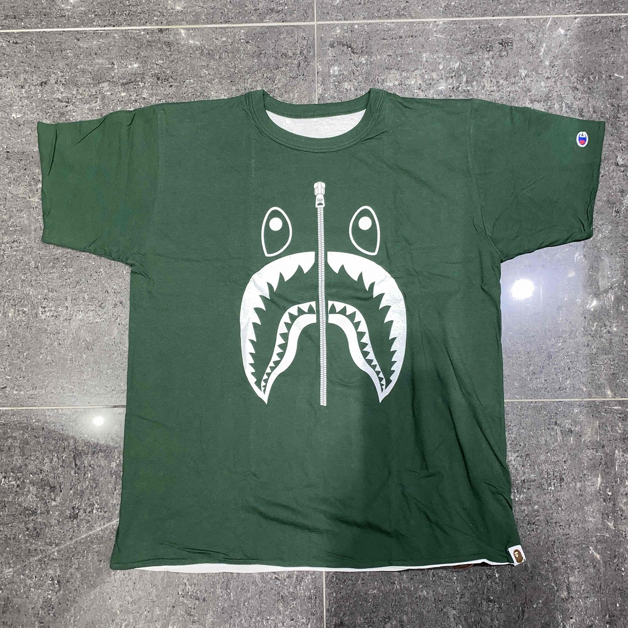 A BATHING APE CHAMPION REVERSE WAVE SHARK TEE Lサイズ アベイシングエイプ チャンピオン リバースウィーブリバーシブルシャーク半袖Tシャツ BAPE 南堀江店【中古】