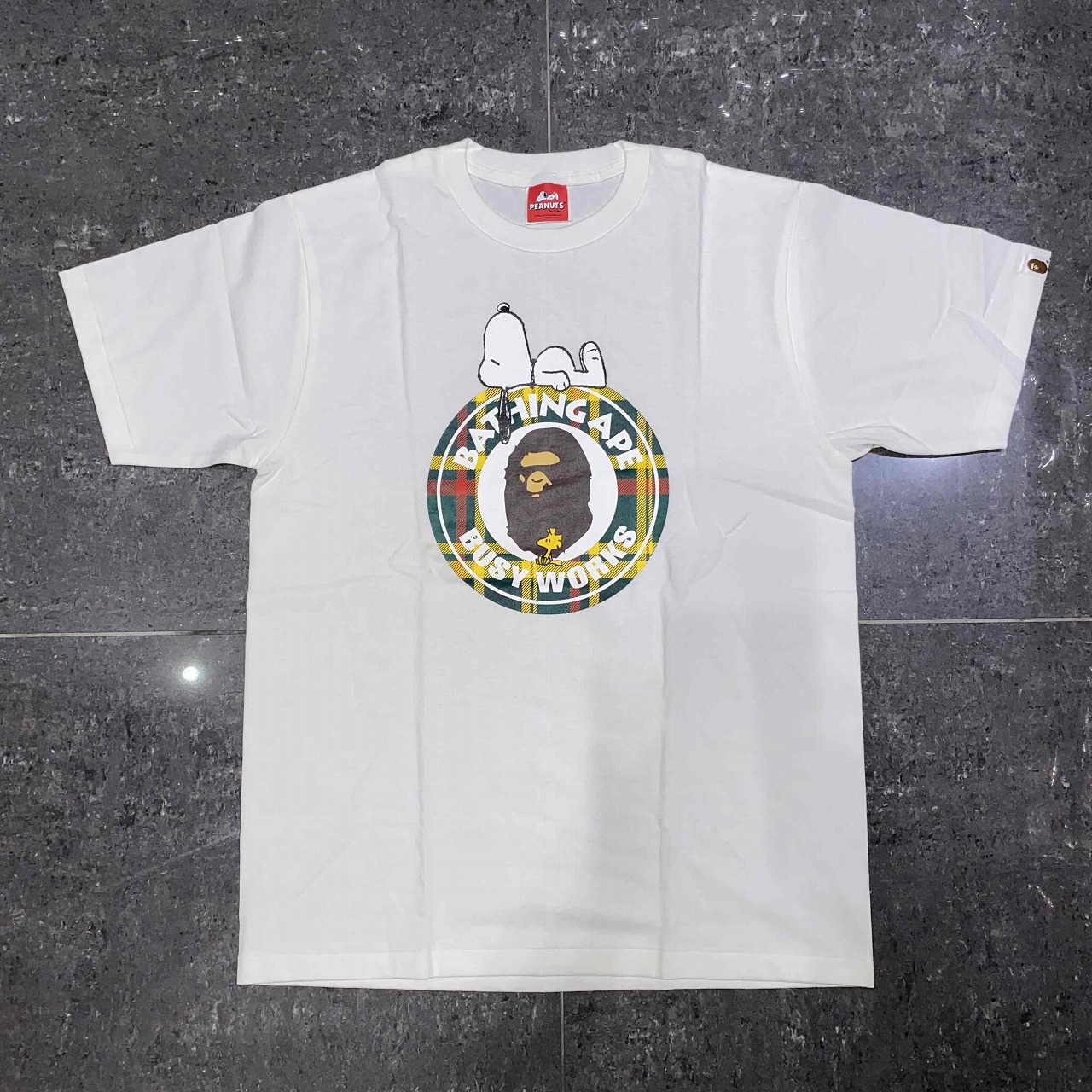 A BATHING APE PEANUTS SNOOPY TEE+TOTE Mサイズ アベイシングエイプ ピーナッツスヌーピー 伊勢丹限定半袖Tシャツ+トートバッグ BAPE 南堀江店【中古】｜union3 店