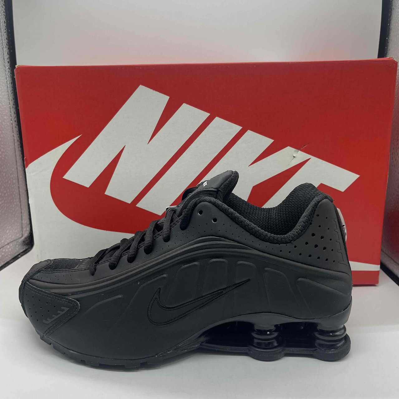NIKE 24ss WMNS SHOX R4 24.0糎 AR3565-004 ナイキ ウィメンズショックス スニーカー 南堀江店【中古】