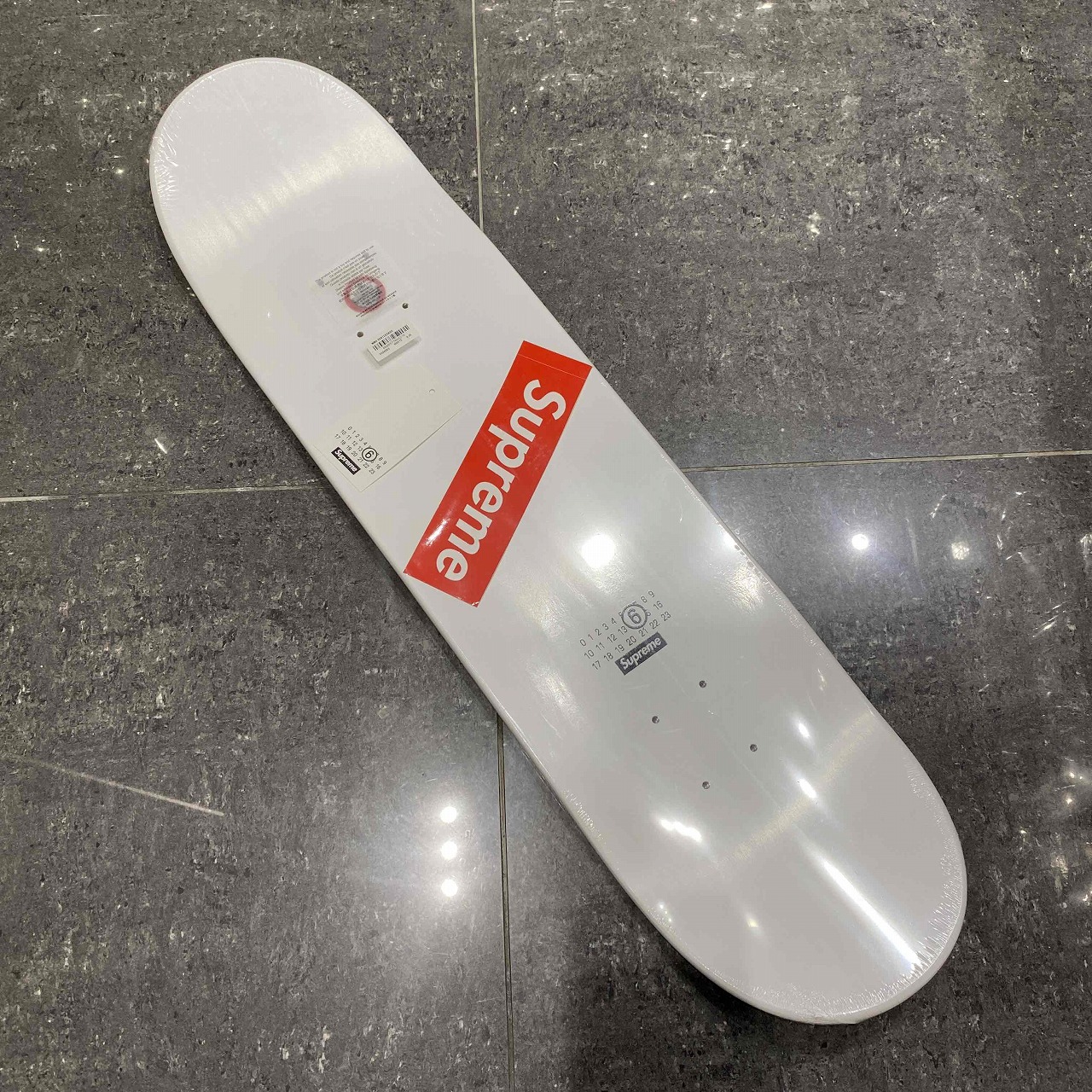 楽天市場】24SS Supreme MM6 Maison Margiela Skateboard White 楽天市場】24SS Supreme MM6 Maison Margiela Skateboard White