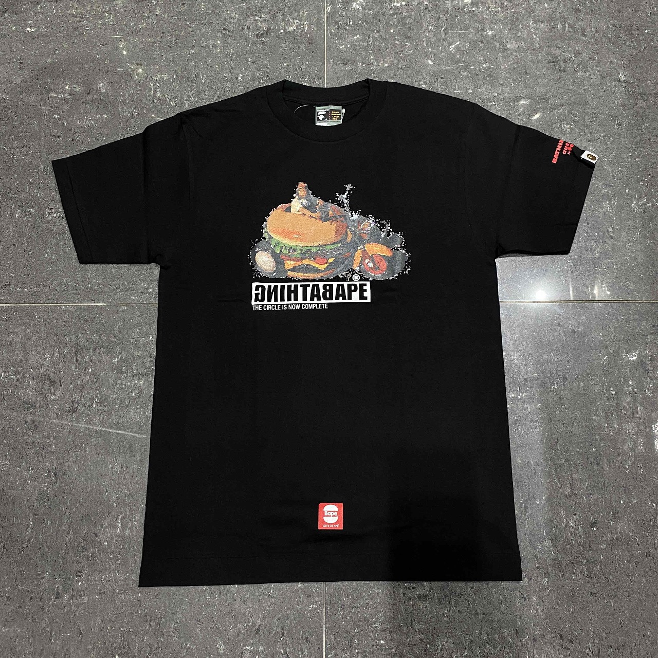A BATHING APE 1990年代 HUMBURGER BIKE TEE SIZE-M アベイシングエイプ ハンバーガーバイク 半袖Tシャツ BAPE 南堀江店【中古】
