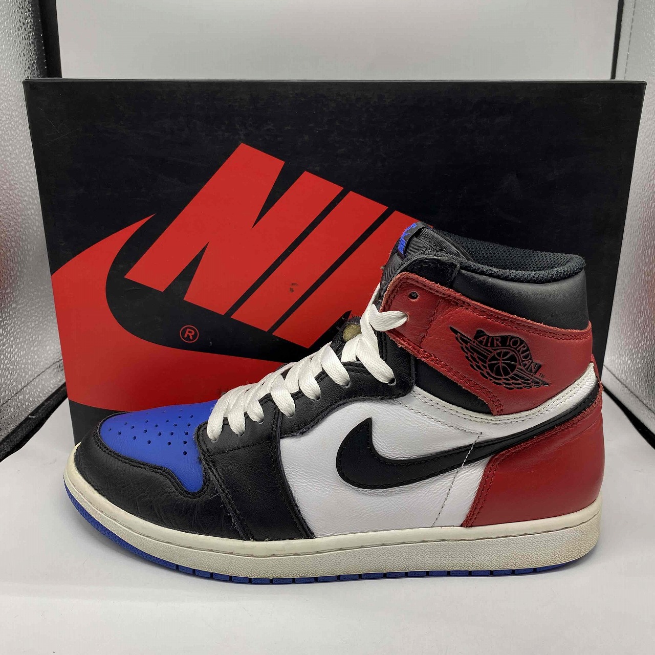 ナイキ 555088-026 エアジョーダン1 レトロ ハイ OG TOP 3 楽天市場】NIKE ナイキ AIR JORDAN 1 RETRO HIGH OG 'TOP 3