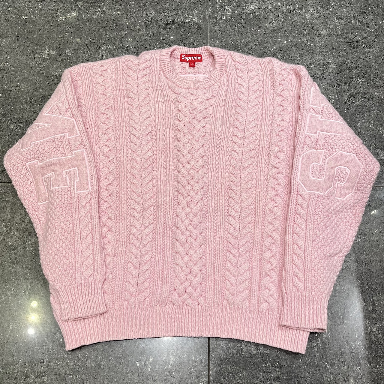 トップス SUPREME 23AW Small Box Ribbed Sweater Supreme Small Box Ribbed Sweater (FW23) - $148