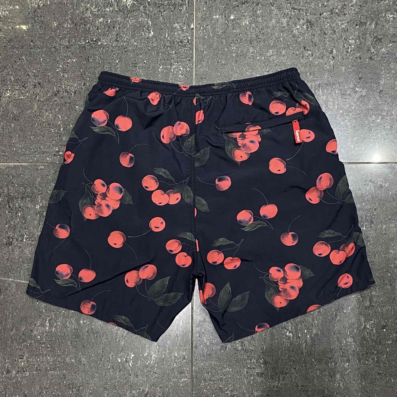 Supreme チェリー柄 ショートパンツ　水着 楽天市場】Supreme 2019SS Cherry Nylon Water Short