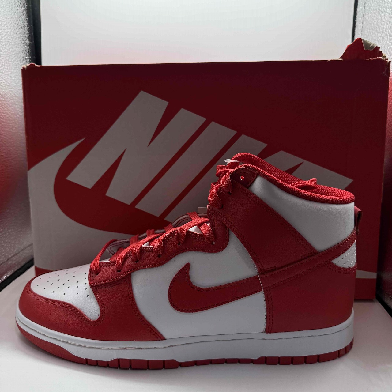NIKE 2022 DUNK HIGH RETRO CHAMPIONSHIP WHITE AND RED 28.5cm DD1399-106 ナイキ ダンクハイレトロ チャンピオンシップ ホワイトアンドレッド スニーカー 南堀江店【中古】