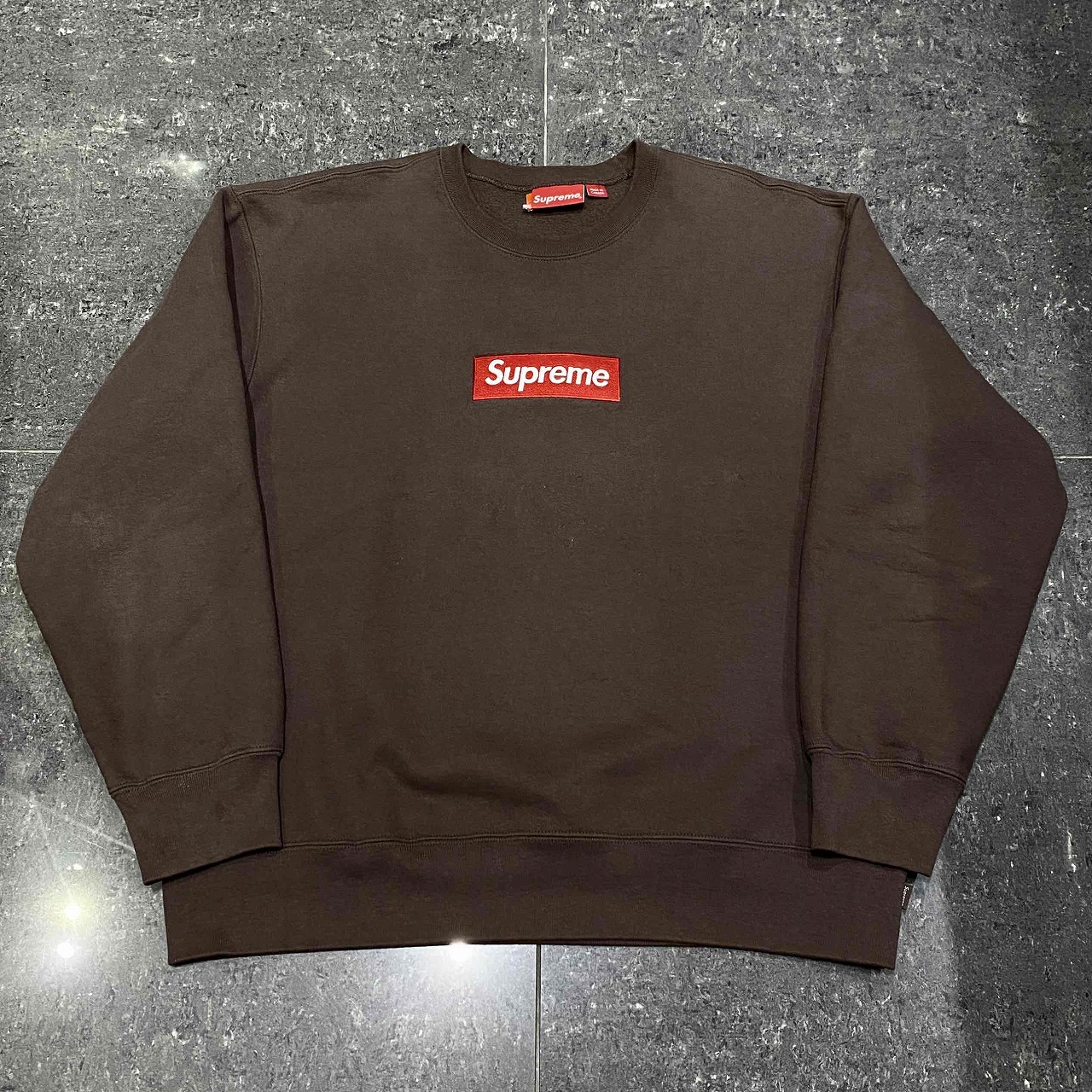 【値下げ可】SUPREME 22AW BoxLogoCrewneck ブラウンL 値下げ可】SUPREME 22AW BoxLogoCrewneck ブラウンL Supreme