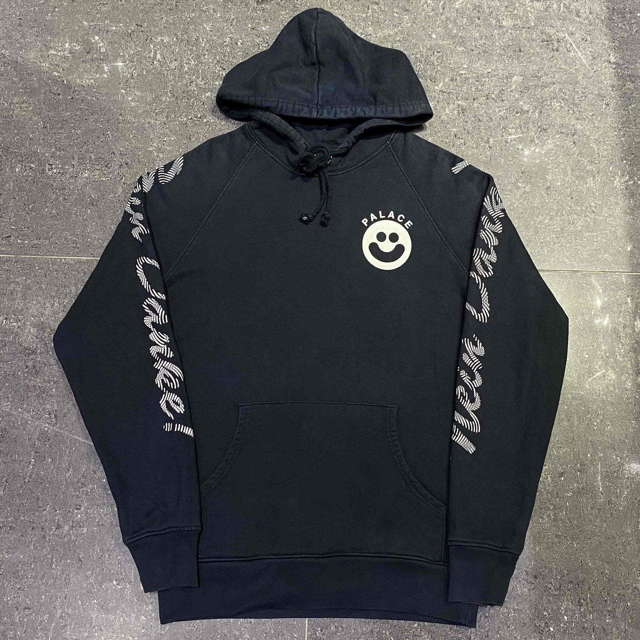 PALACE SMILE HOODIE SIZE-M パレス スマイルフーディー パーカー 南堀江店【中古】｜union3 店
