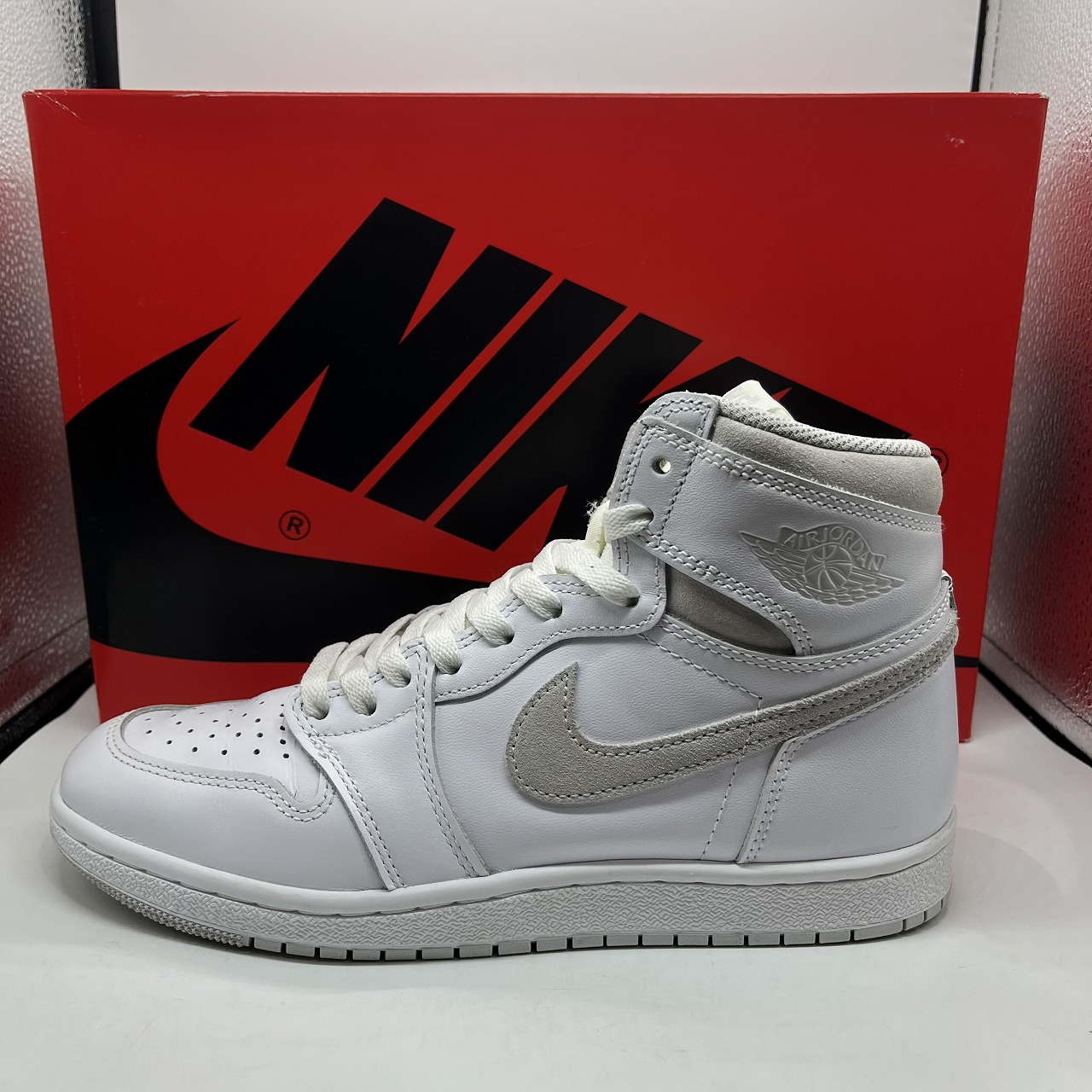 楽天市場】NIKE AIR JORDAN 1 HI 85 white/neutral grey bq4422
