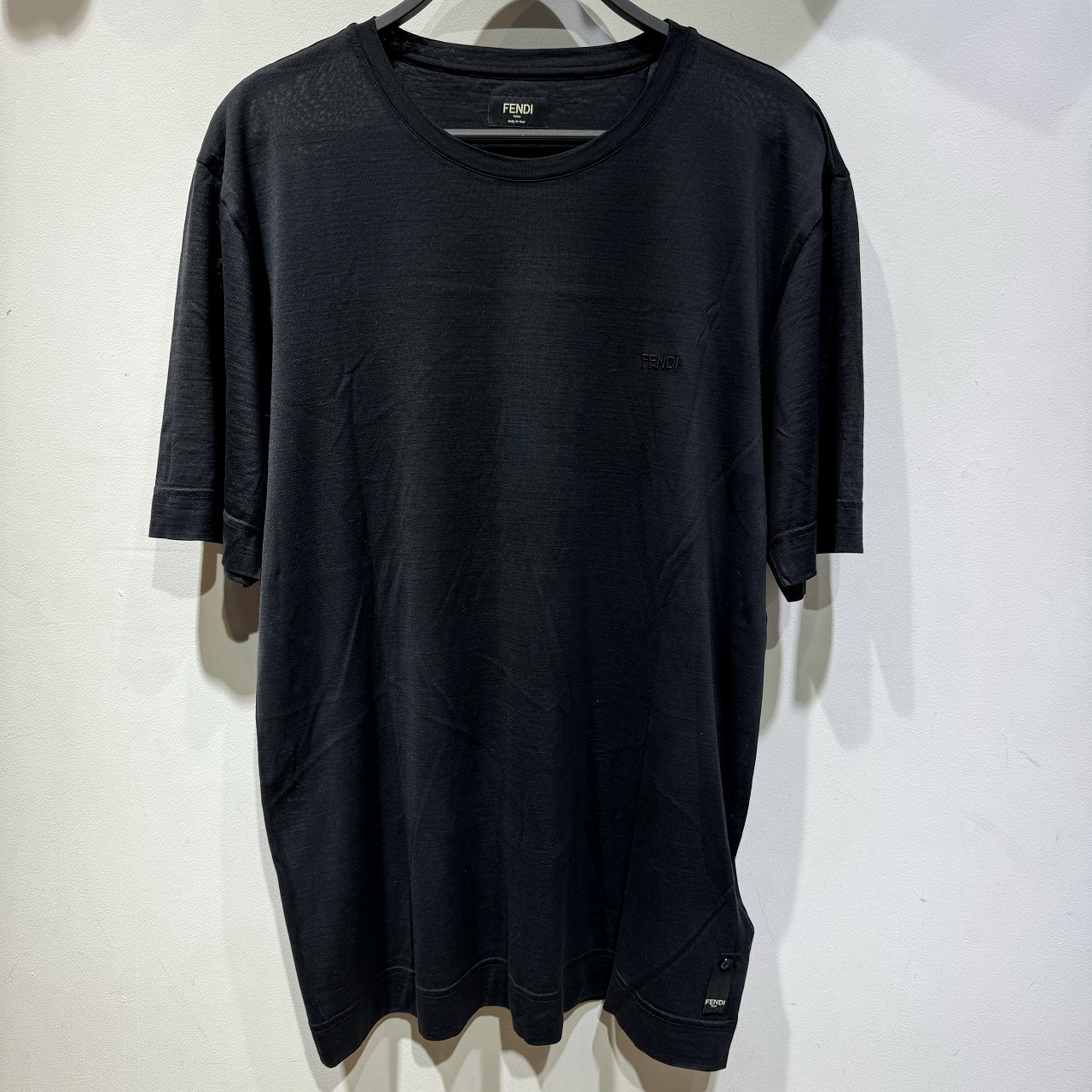 FENDI LOGO SILK S/S T-SHIRT SIZE-L FY0936 ABQS フェンディ ロゴタイプ 地絹 半袖ティーシャツ 心斎橋店【中古】