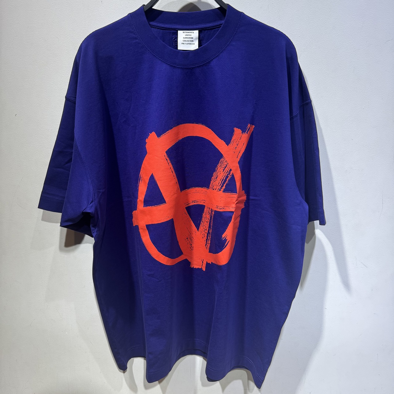 VETEMENTSヴェトモン アナーキー ロゴ Tシャツ 半袖 Sサイズ 楽天市場】ヴェトモン VETEMENTS メンズ Tシャツ 半袖 ユニ