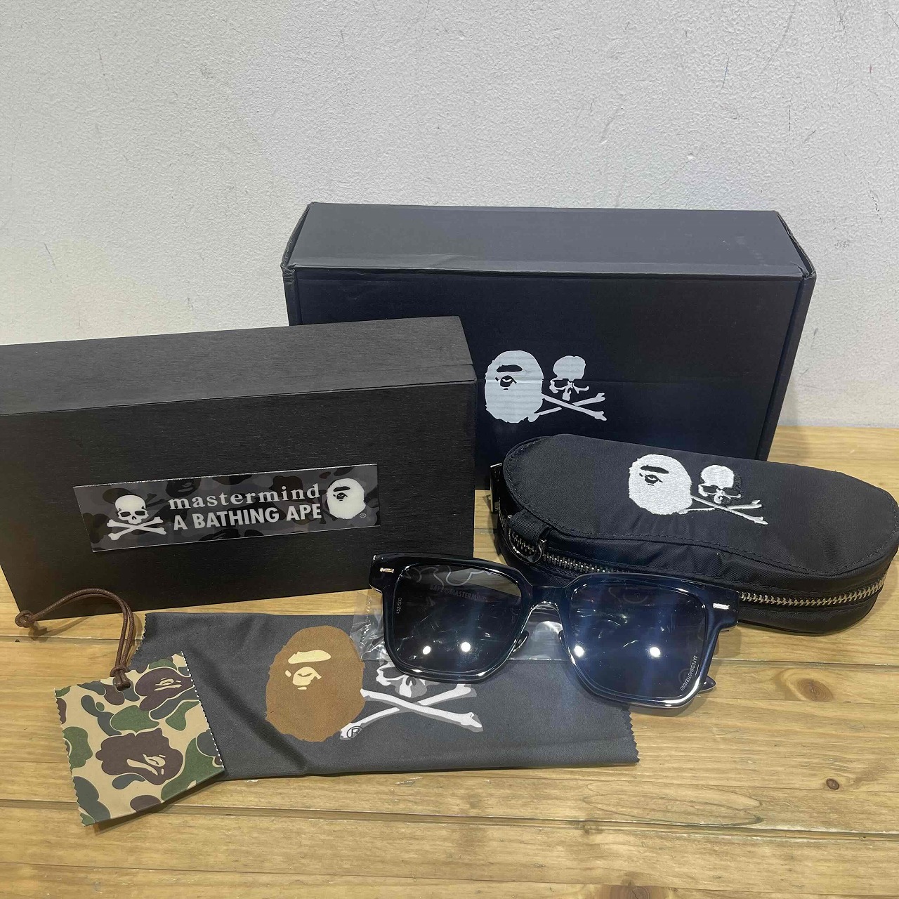 極美品　APE × ic berlin コラボサングラス　カモフラレンズ　箱つき SPY OPTIC スパイ サングラス 偏光レンズ HELM WHITEWALL
