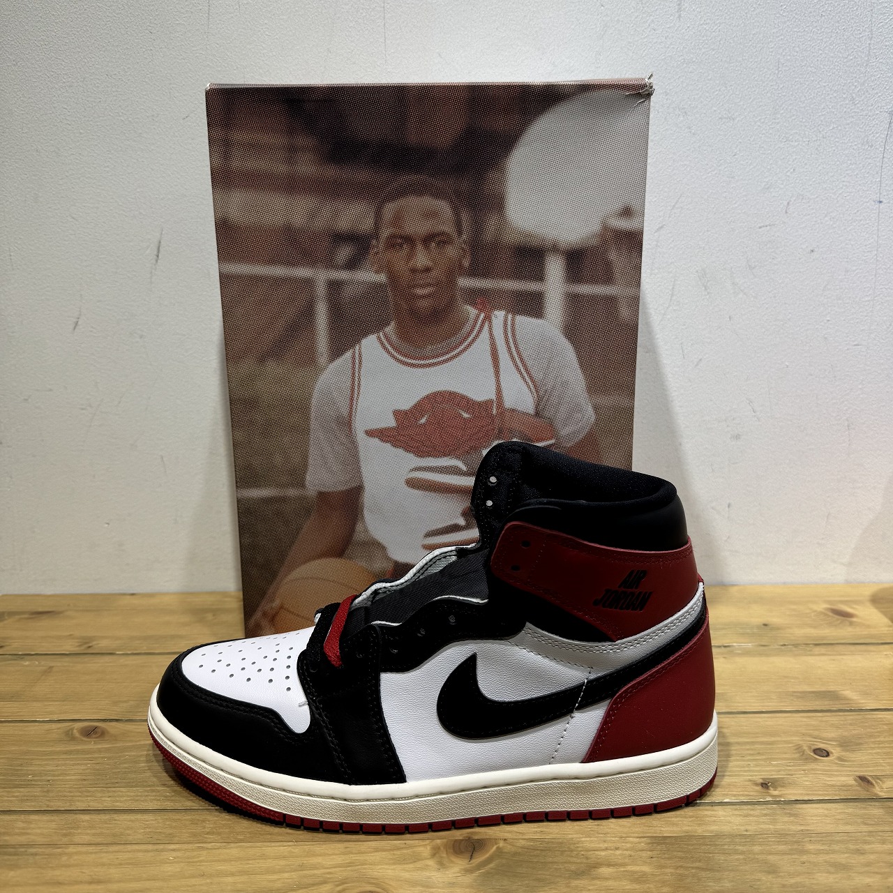 NIKE AIR JORDAN 1 RETRO HIGH OG \