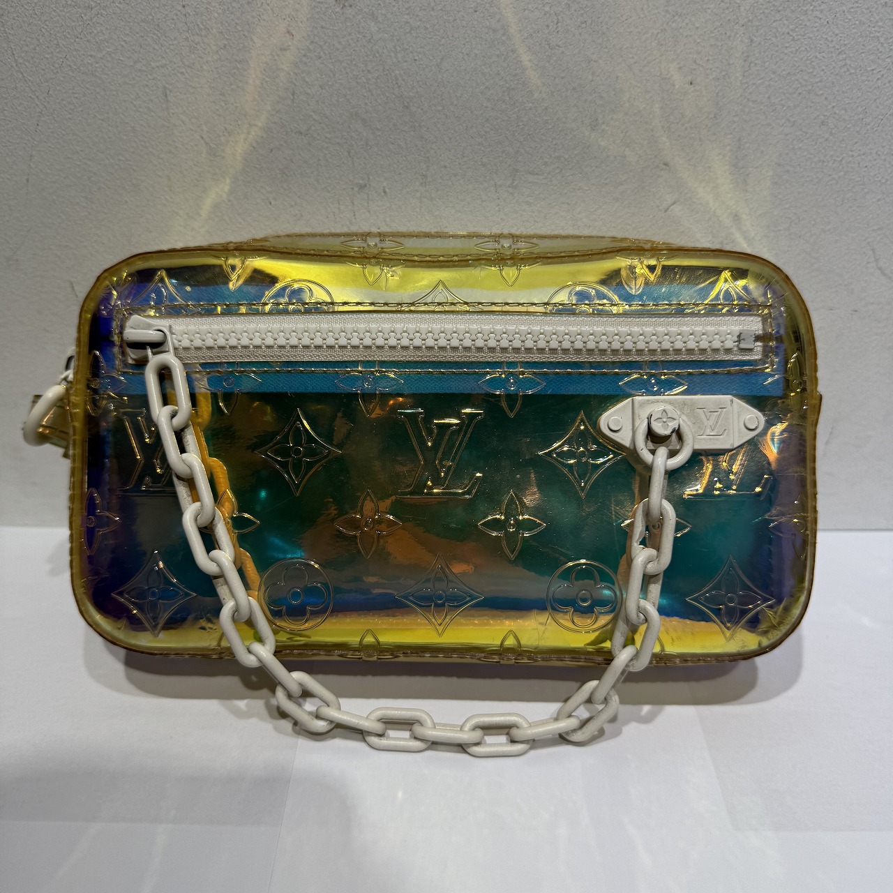 LOUIS VUITTON 2019 MONOGRAM PRISM POCHETTE VOLKA M55261 ルイヴィトン モノグラム プリズム ポシェット ヴォルガ 心斎橋店【中古】