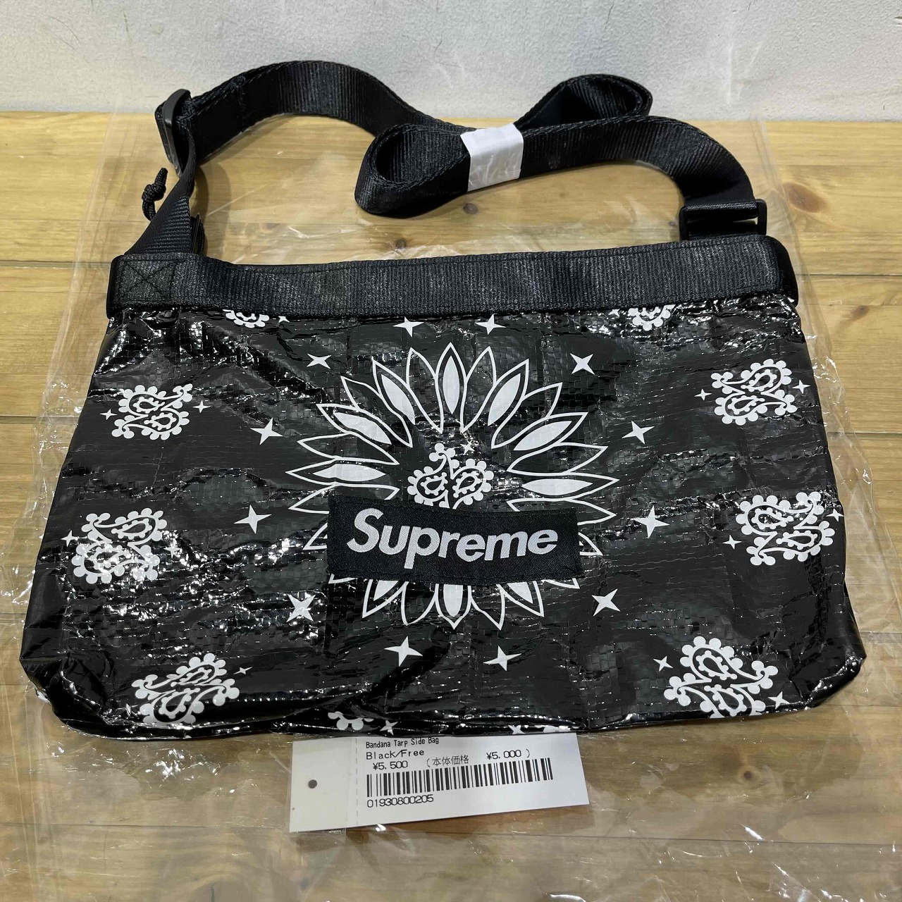 楽天市場】2022AW/Supreme Puffer Side Bag/パファーサイド