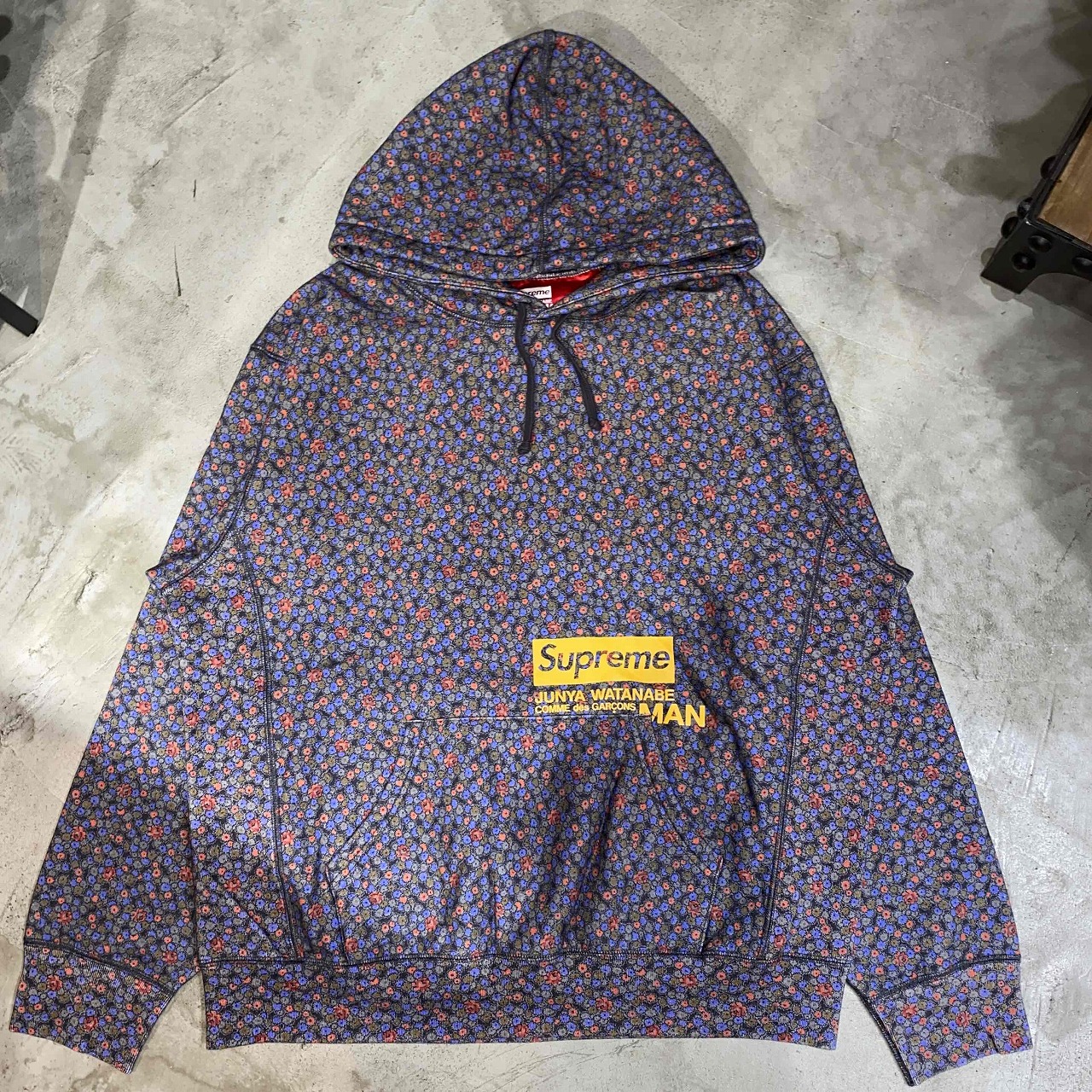 シュプリームパーカー　M Supreme - Supreme シュプリーム パーカー M 赤 【古着】【中古