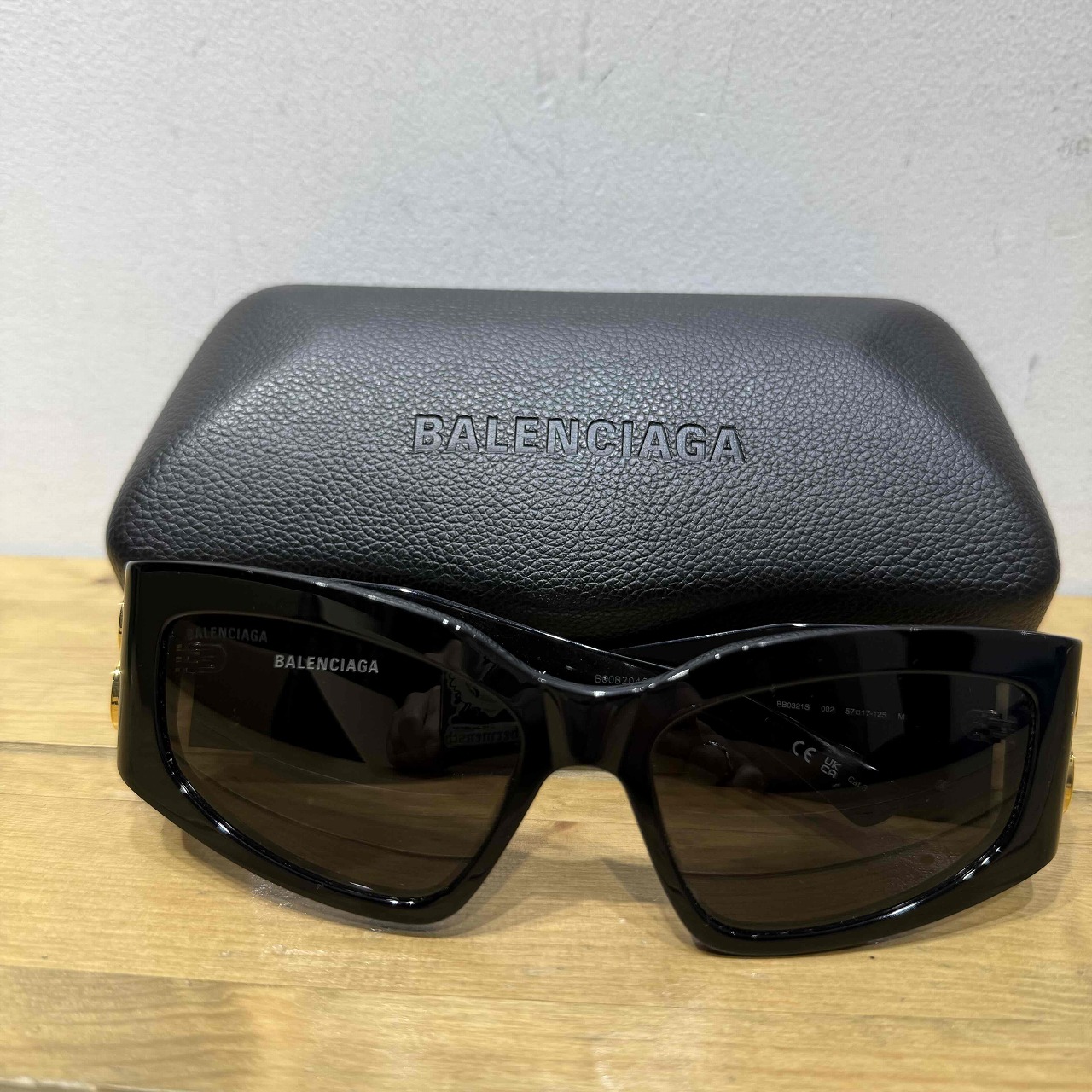 BALENCIAGA BOSSY CAT GLASSES BB0321S 箱有 バレンシアガ サングラス 心斎橋店【中古】|union3 店
