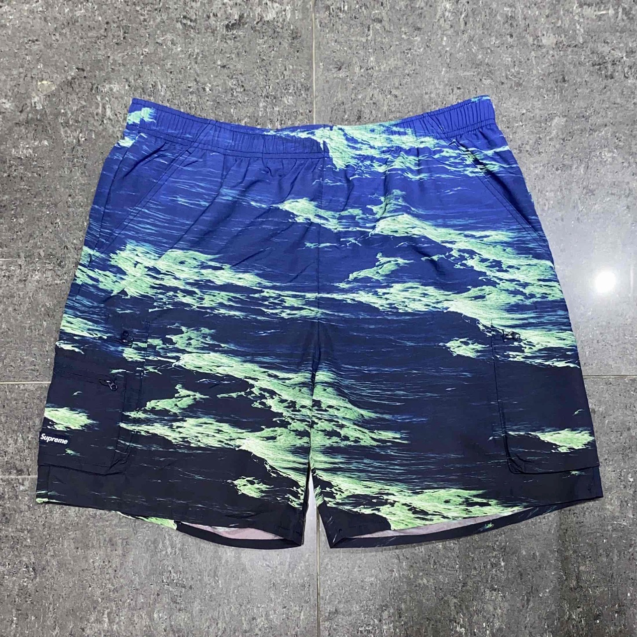 supreme シュプリーム　カーゴショートパンツ　30 Supreme 【並行輸入品】Supreme Cargo Short シュプリーム