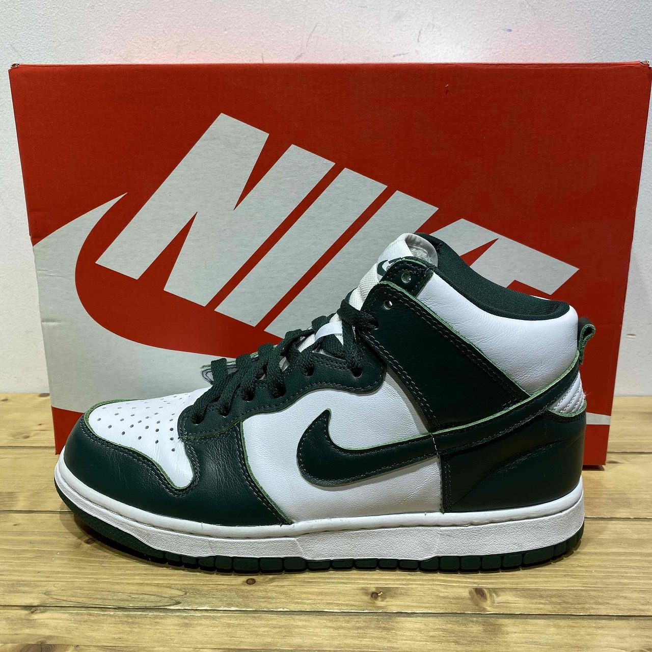 NIKE DUNK HIGH PRO SB ネバダ NIKE公式】SB ダンク HIGH プロ 'Maize and Black' (DB1640-001