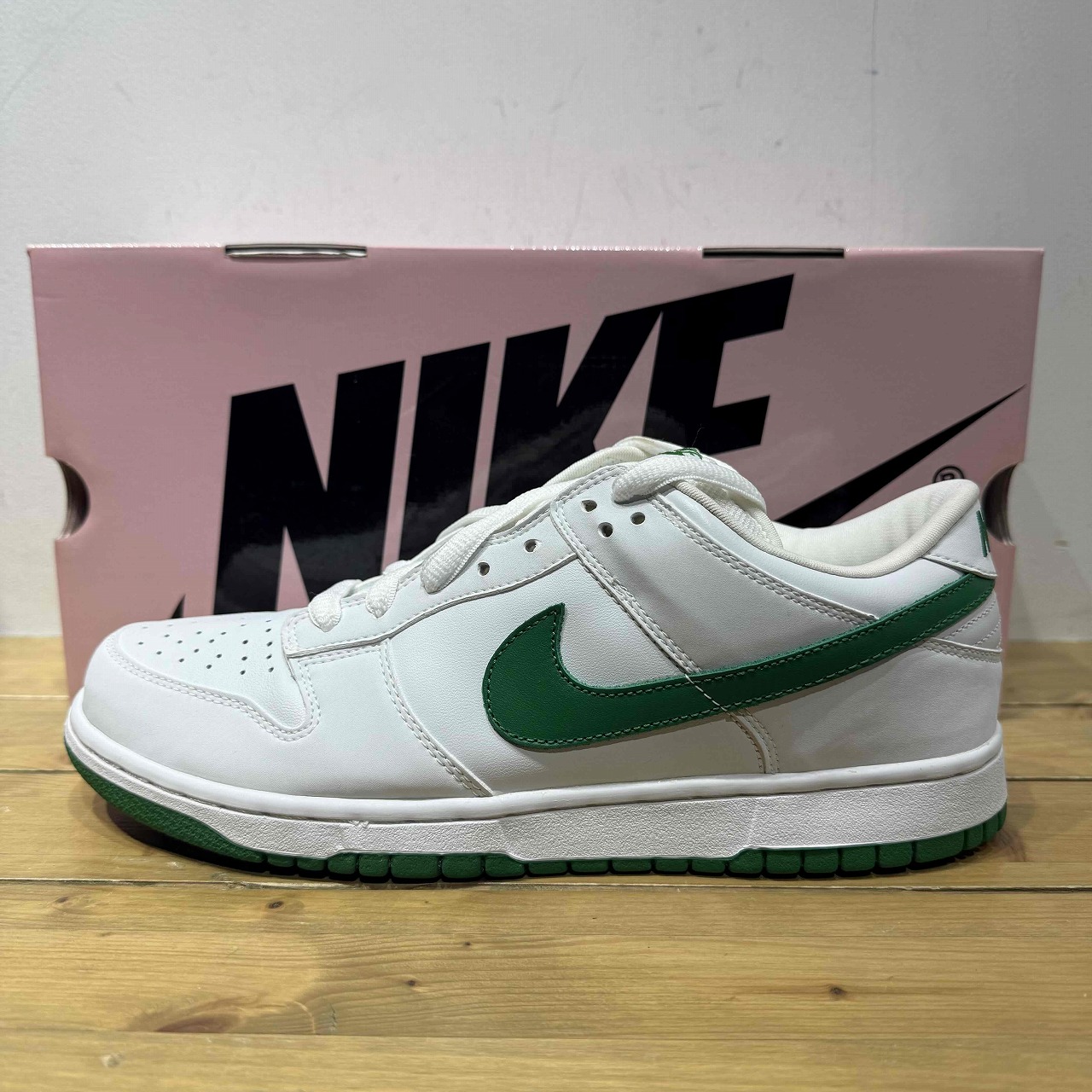 楽天市場】NIKE DUNK LOW PRO VEGAS GOLD 2003年 28.5cm 304714-741