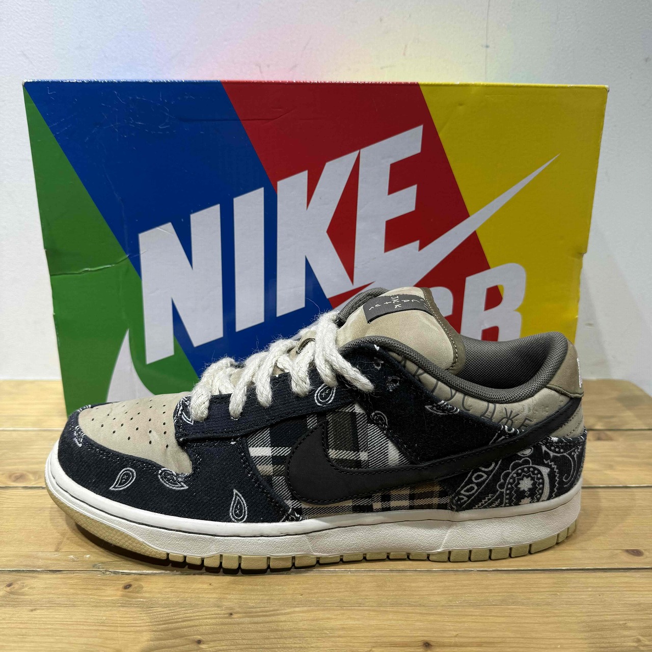 楽天市場】【US9】 NIKE SB DUNK LOW PRM QS TRAVIS SCOTT CT5053-001