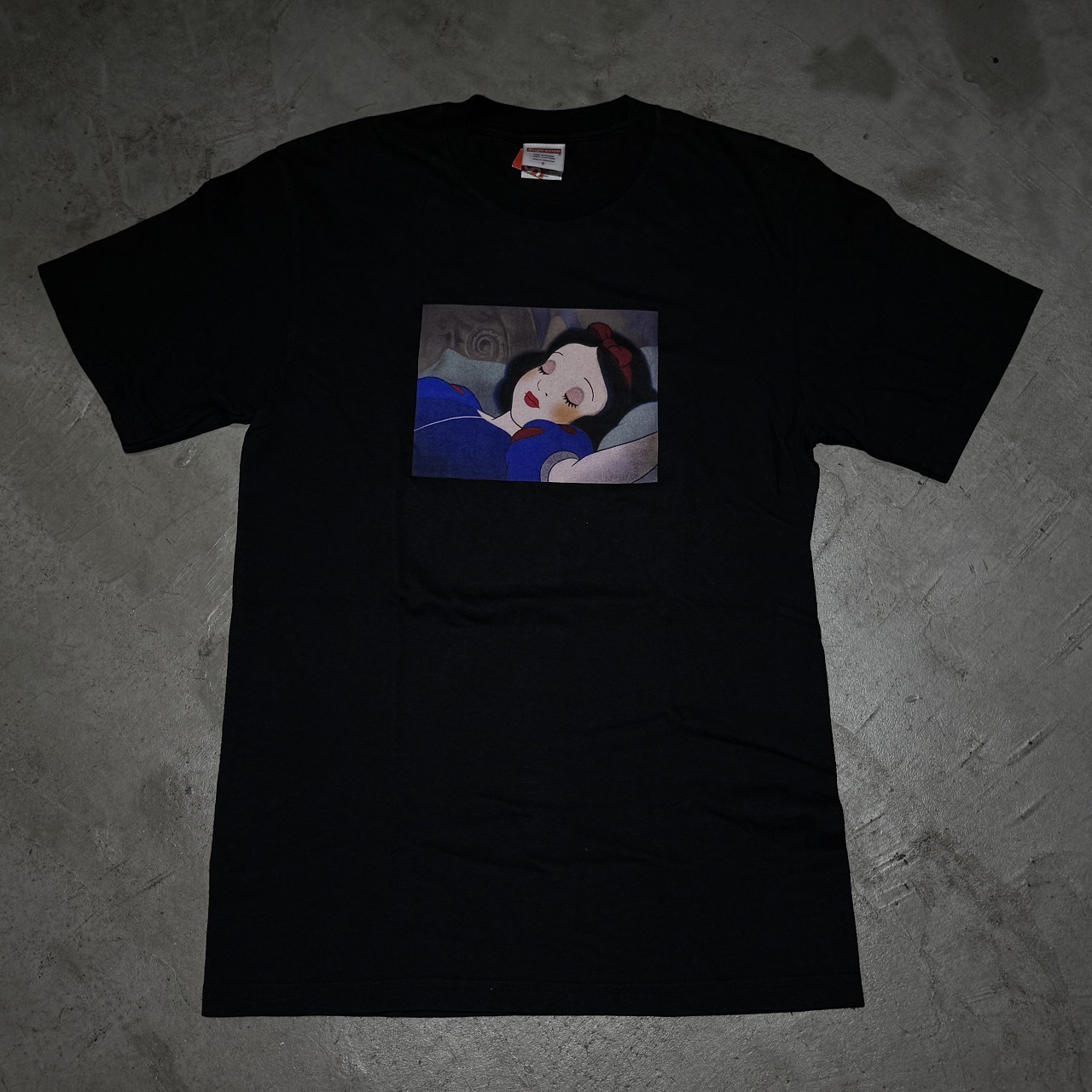 新品Supreme  White Tee白雪姫ブラックLサイズ Supreme シュプリーム 2024AW Snow White Tee スノーホワイトT
