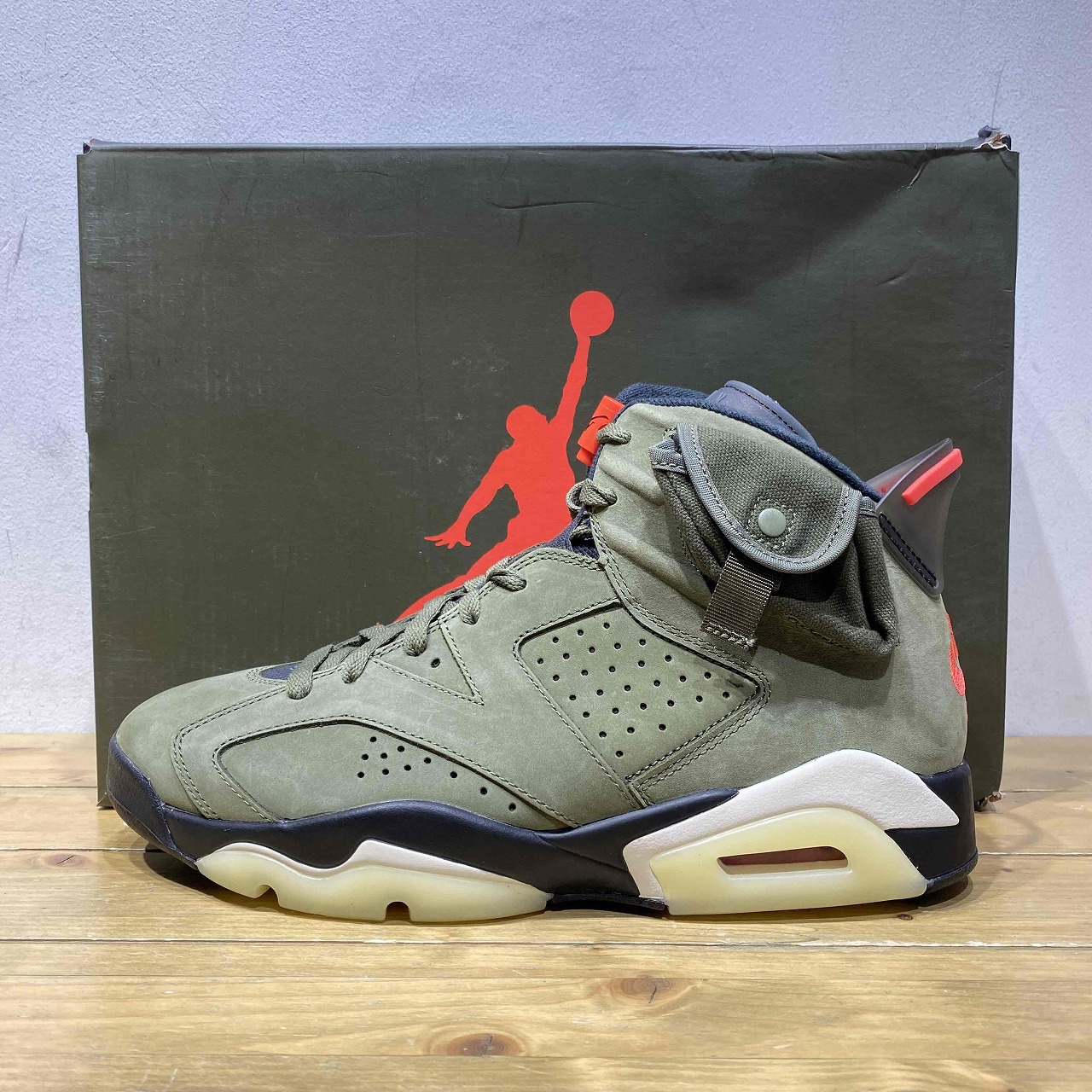 NIKE 2019 x TRAVIS SCOTT AIR JORDAN 6 RETRO SP MEDIUM OLIVE 27.5珊 CN1084-200 ナイキ トラヴィスコット エアジョーダン6レトロ ミディアムオリーブ スニーカー 心斎橋店【中古】