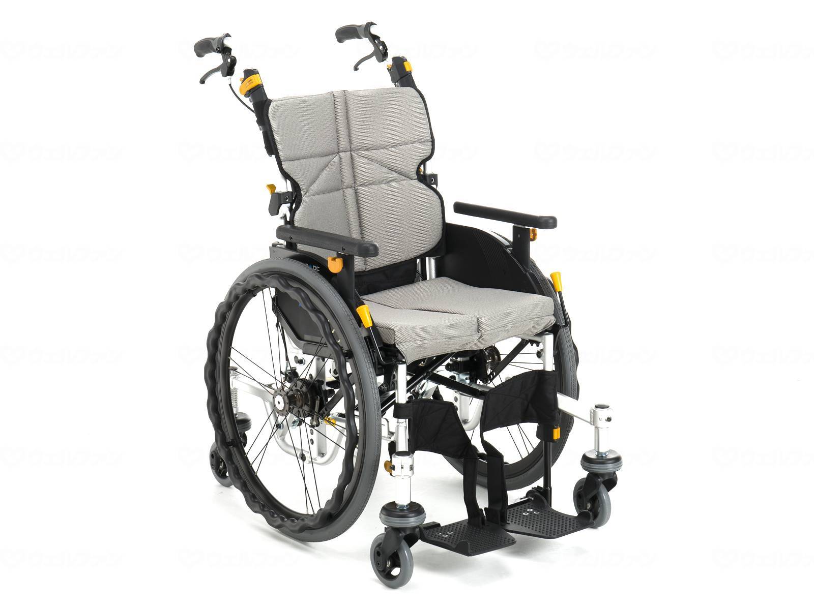 非課税商品 松永製作所 ネクストコア くるり 中床 自走用(介助兼用)車いす NEXT-71B / 座幅40cm #F-4(グレー) メーカー直送|イイケア 介護と健康の通販専門店