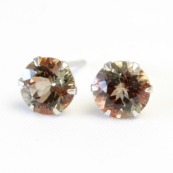 プラチナ ピアス アンダリュサイト 6.0mm ピアス アンダルサイト Pt900【対応】