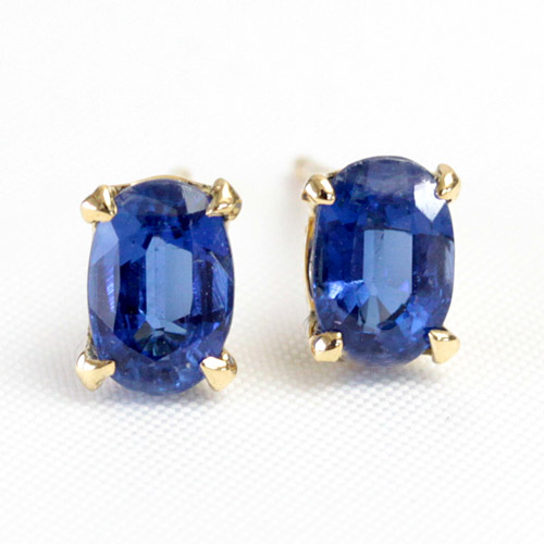K18 ピアス カイヤナイト 4.0mm×6.0mm ピアス ピンクゴールド・ホワイトゴールド・イエローゴールド オーバルカット ブルーサファイヤのような美しい色合い