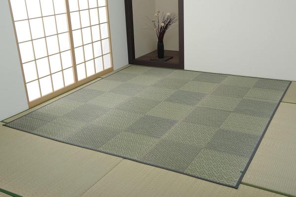 イケヒコ 敷物 花ござ 国産 純国産 日本製 小林製薬 持続性抗菌剤 KOBA-GUARD 制菌 抗菌防臭 夏 い草 市松 モダン グレー 江戸間2畳 約174×174cm