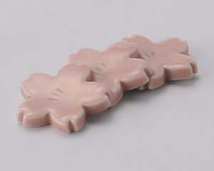 【まとめ買い10個セット品】和食器 ミ288-648 三連桜手造り箸置【キャンセル/返品不可】【ECJ】