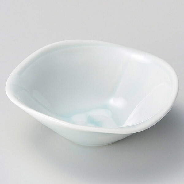 【まとめ買い10個仕掛ける品】和食器 ネ063-068 青磁市松彫３角形3.8鉢【ECJ】