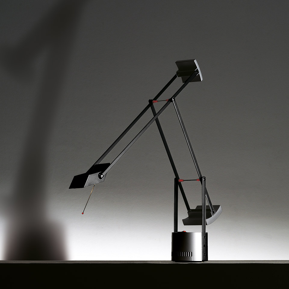 【3年保証】Artemide(アルテミデ)「TIZIO MICRO ティチオ ミクロ」618S2870B ブラック(黒)【ヤマギワ】【618S2870B】 [照明/デスクライト/タスクライト/イタリア照明/デザイナーズ/卓上ライト] 【正規品】【送料無料】