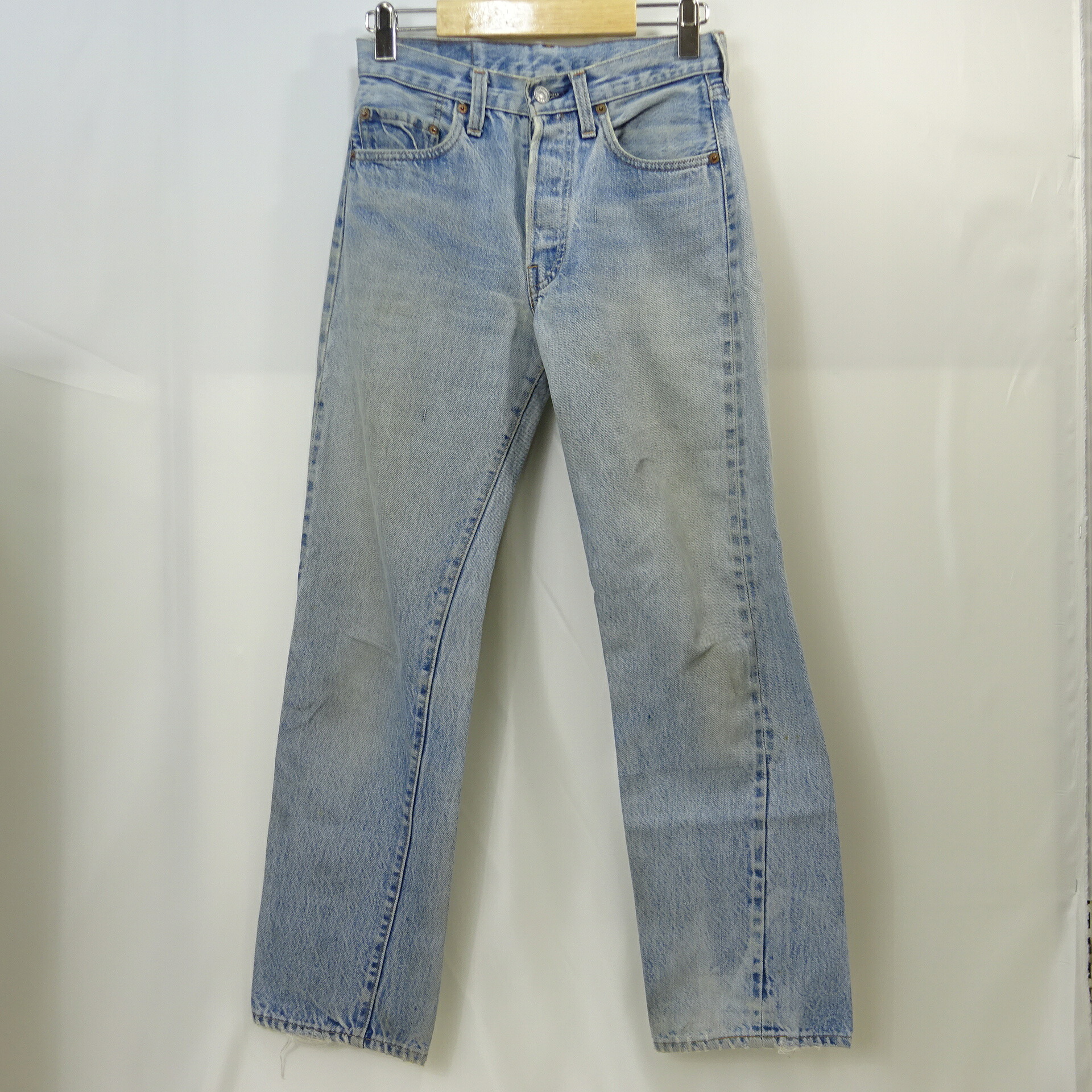 【中古】 Levi\u0027s リーヴァイズジーンズ 501 ジーンズズボン下 デニム 赤耳 目じるし524 黒カン VINTAGE ヴィンテージ メンズ 春 夏 秋 冬 オール時期 下つ方 綿織物 綿 大きさ W28 インディゴ 青碧系