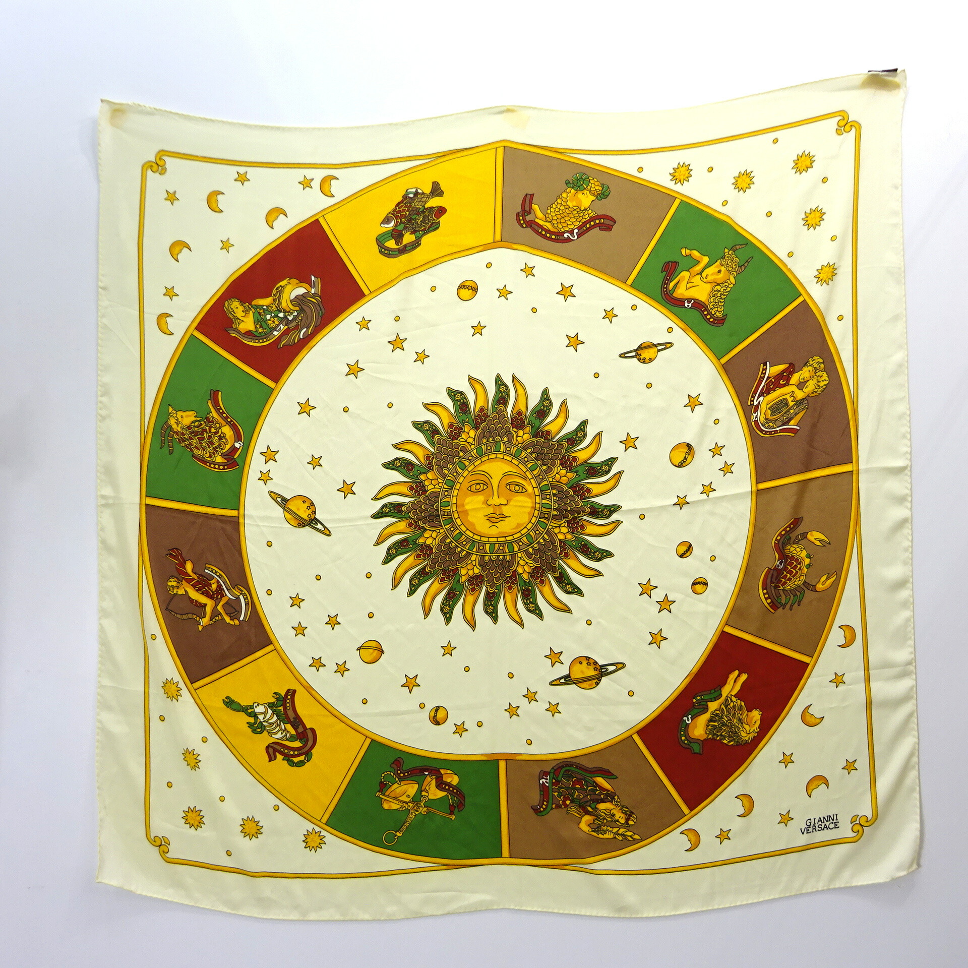 GIANNI VERSACE 雨傘 スカーフ柄 刻印ボタン 楽天市場】【アパレル】GIANNI VERSACE ジャンニ ヴェルサーチ