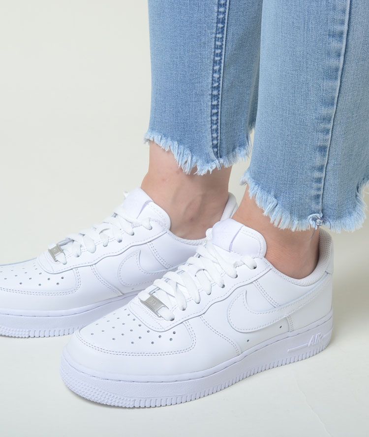 NIKE WMNS AIR FORCE 1 ナイキ ウィメンズ エア フォース 1 ホワイト レディース スニーカー dd8959-100｜honey（ハニー）