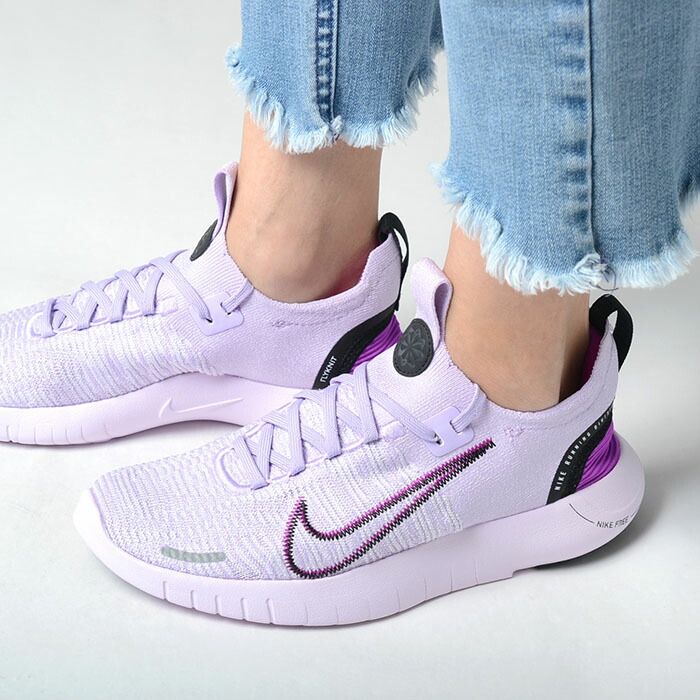 【新品】NIKE SHINSEN FLY FORM シンセンフライフォーム 楽天市場】ナイキ ウィメンズ シンセン フライフォーム ネイビー