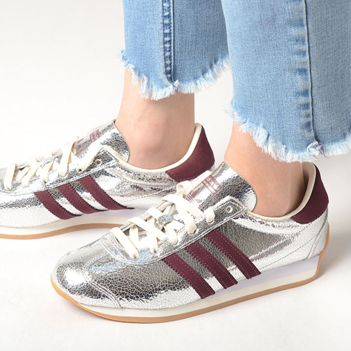 adidas アディダス　シルバーメタリック柄　スコート adidas Women's Adiracer Lo 