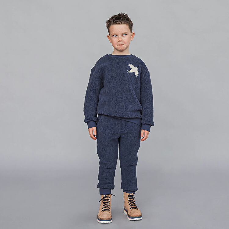 CarlijnQ カーラインク トレーナー スエット Free like a bird - sweater with patch (teddy) KIDS キッズ 子供 海外ブランド オランダ ヨーロッパ ブルー もこもこ ふわふわ おしゃれ 春秋冬 95cm 100cm 110cm 120cm 130cm 140cm 子供服 女の子 男の子 ユニセックス画像