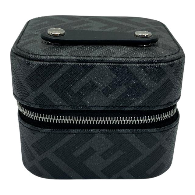 L*k様 超美品　FENDI　フェンディ　ズッカ　キャリーケース　二輪 L*k様 超美品 FENDI フェンディ ズッカ キャリーケース 二輪 L*k