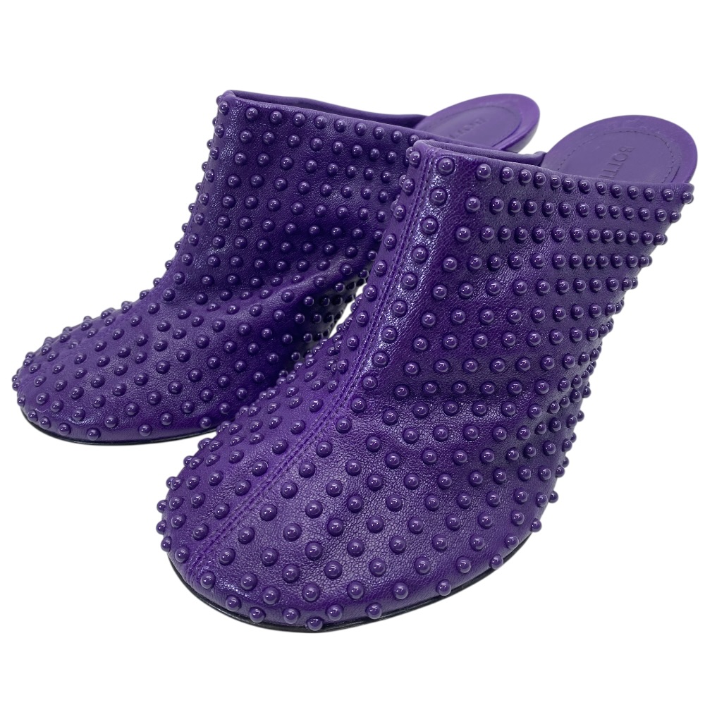 未使用 ボッテガヴェネタ ミュール クロッグ サンダル スタッズ ドット ヒール レザー パープル BOTTEGA VENETA [サイズ 35(約22cm)] 上品 高級感 洗練 存在感 モード スタイリッシュ エレガント｜ブランドショップ　ＳＥＮＳＥ
