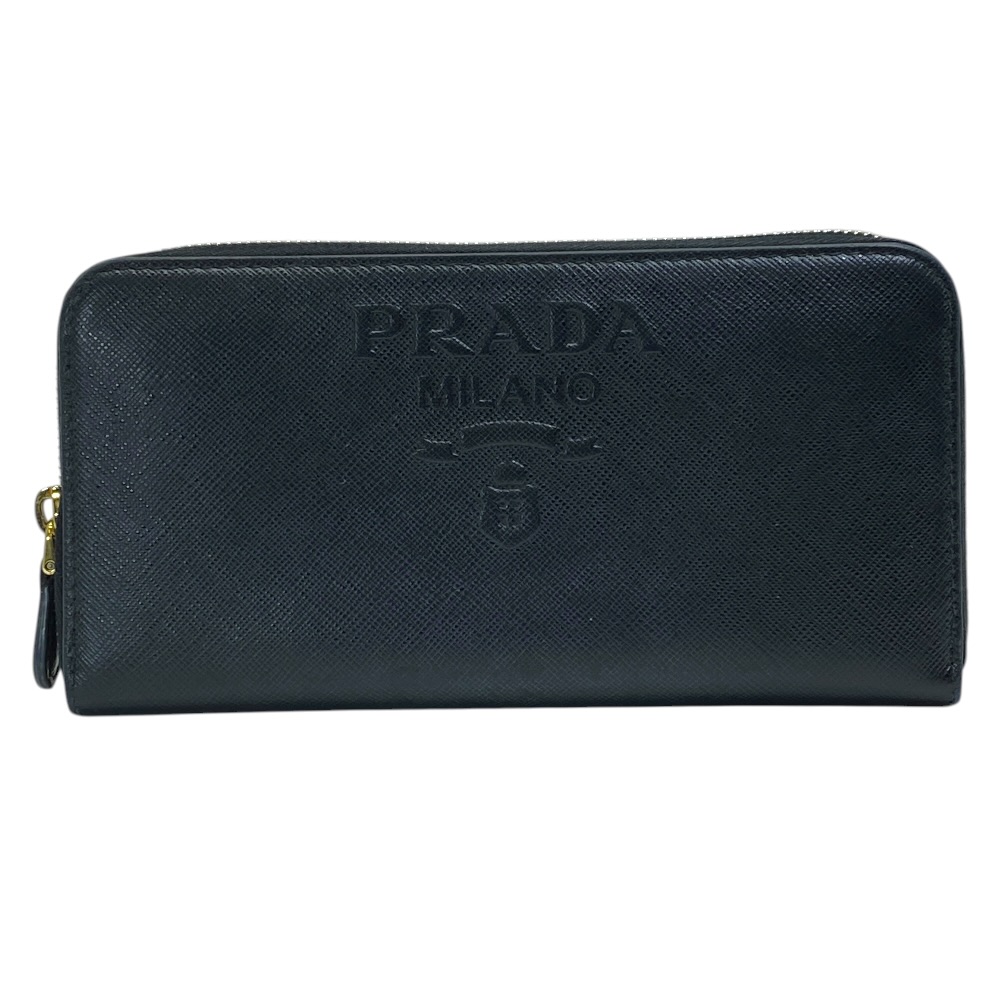 プラダ 財布 長財布 ロングウォレット ラウンドファスナー エンボス ロゴ レザー ブラック 1ML506 PRADA 上品 洗練 高級感 収納力 定番 スタイリッシュ カジュアル トレンド 万能