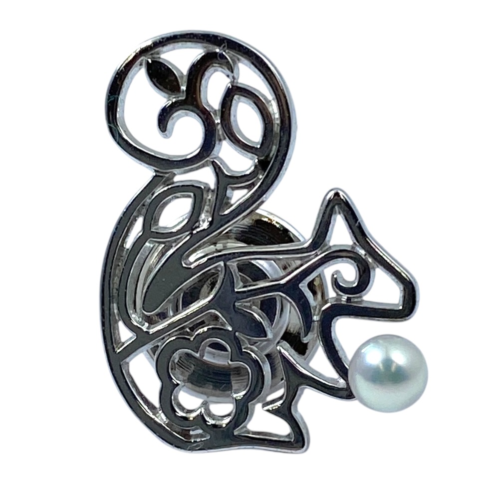 MIKIMOTO ミキモト ピンブローチ リスモチーフ アクセサリー メタル パール シルバー 洗練 上質 高級感 エレガント スタイリッシュ 存在感 ファッション アクセント｜ブランドショップ　ＳＥＮＳＥ