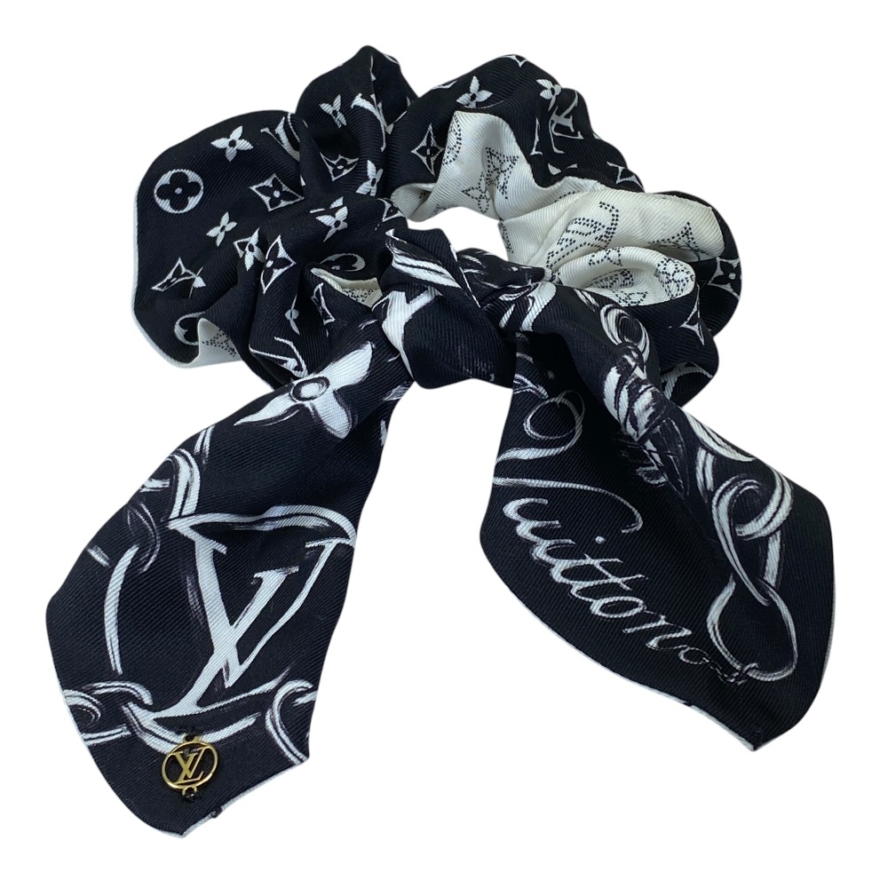 LOUIS VUITTON ルイ ヴィトン LV ブルーム シュシュ モノグラム ヘアアクセサリー M96662 シルク ブラック ホワイト エレガント 洗練 上質 デイリー 定番 実用的｜ブランドショップ　ＳＥＮＳＥ