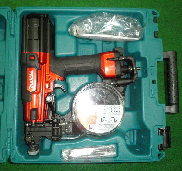 楽天市場】マキタ 高圧エアビス打ち機 41mm 赤 AR412HR 【打込み 鋼製