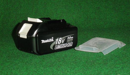 マキタ BL1830B 18V-3.0Ah 残量見せびらかす付リチウムイオンバッテリ 新品  完全無欠蓄電池