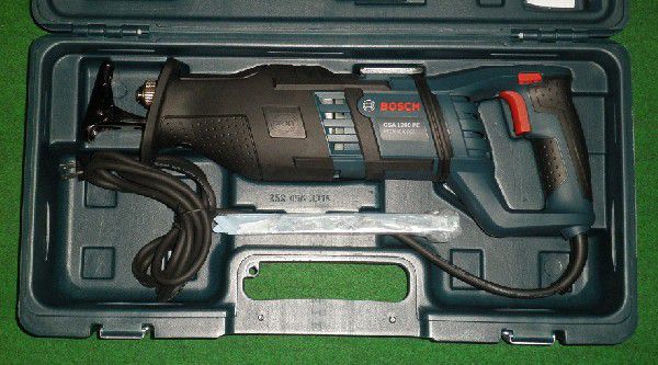 ボッシュ GSA1200PE セーバーソー ハイパワー1200W デユアルLEDライト 電子無段変速 ブレード交換は工具不要 オービタル機構 新品 BOSCH 純正品｜プロショップE-道具館店
