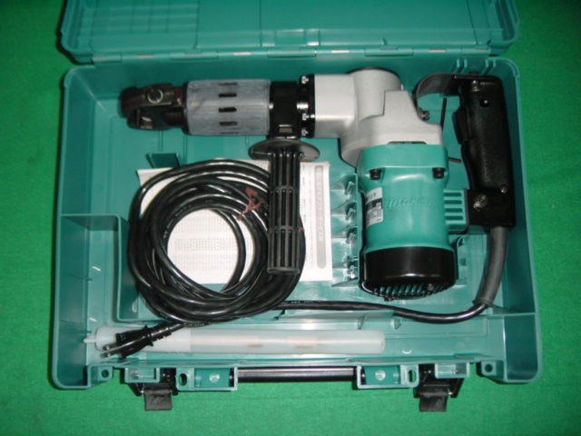 マキタ HM0810 17粍六角軸電動ハンマ AC100V 新品 ハツリ 小型電動ハンマの収容能力派  純然たる品