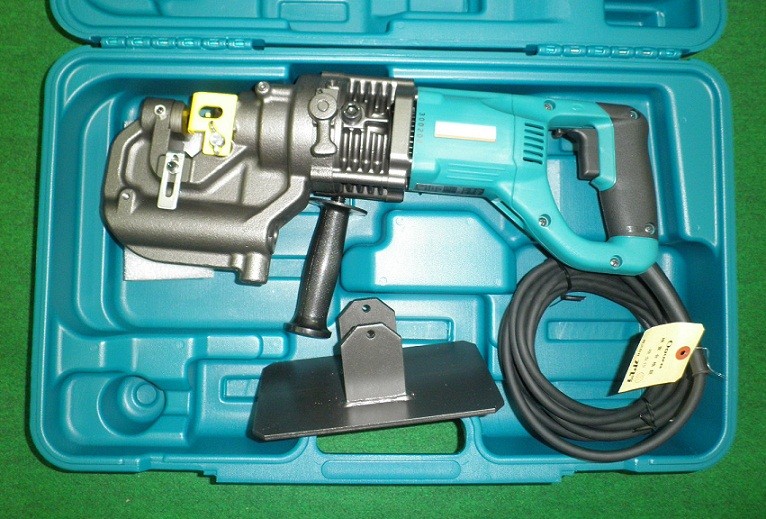 オグラ HPC-N208W 複動式電動油圧パンチャー 最大限度穴あけ電気容量φ20/t8 SS400 AC100W 軽さ化なのに生い立つした耐久性と取りまわし性 新品 ※代引不可 HPCN208W マキタ電動手道具 完全無欠品