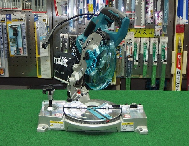 マキタ LS600DRG 18V-165mm充電式卓上マルノコ 6.0Ahバッテリ:BL1860B x1個+充電器:DC18RF付セット ※チップソー別売・代引不可 新品 マキタ電動工具 純正品|プロショップE-道具館店